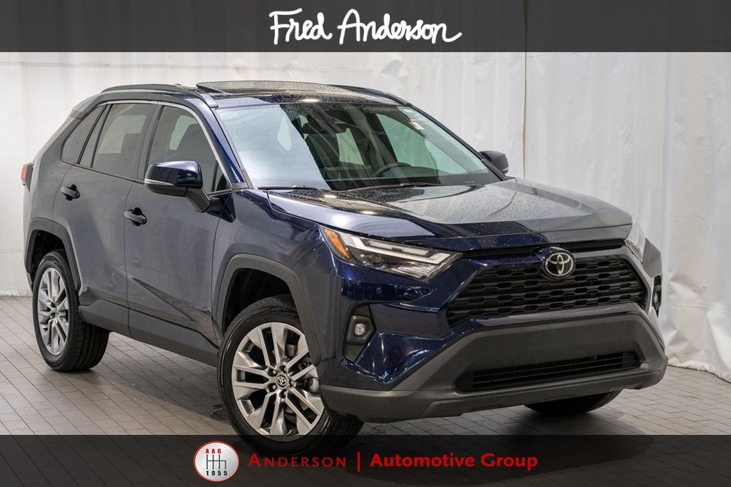 2023 Toyota RAV4 XLE Premium FWD's photo