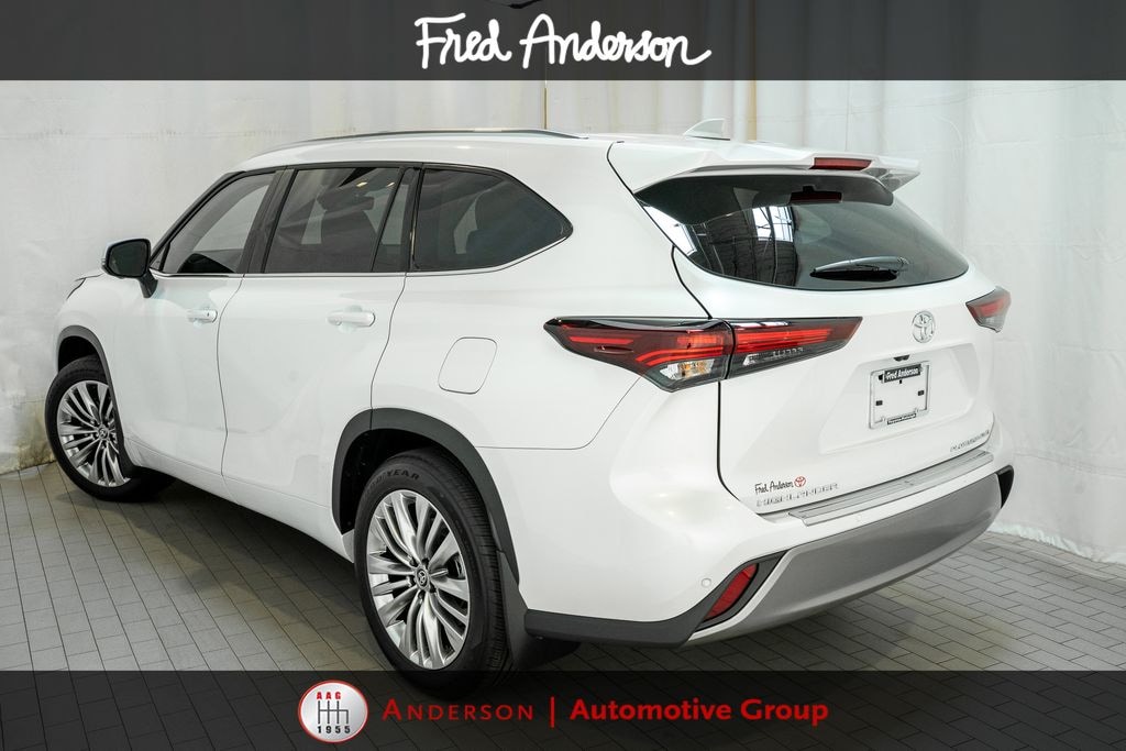 Used 2026 Toyota Highlander Platinum SUV