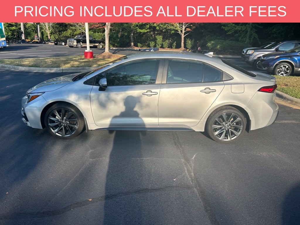 Used 2025 Toyota Corolla SE Sedan