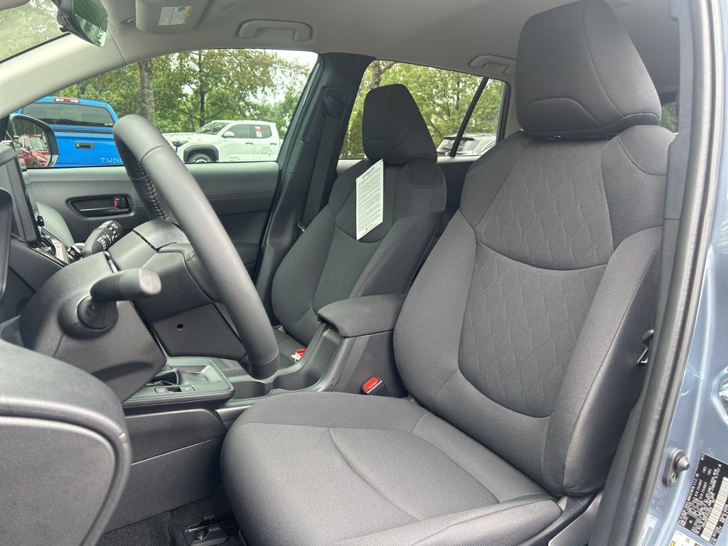 2026 Toyota Corolla Cross LE photo 3