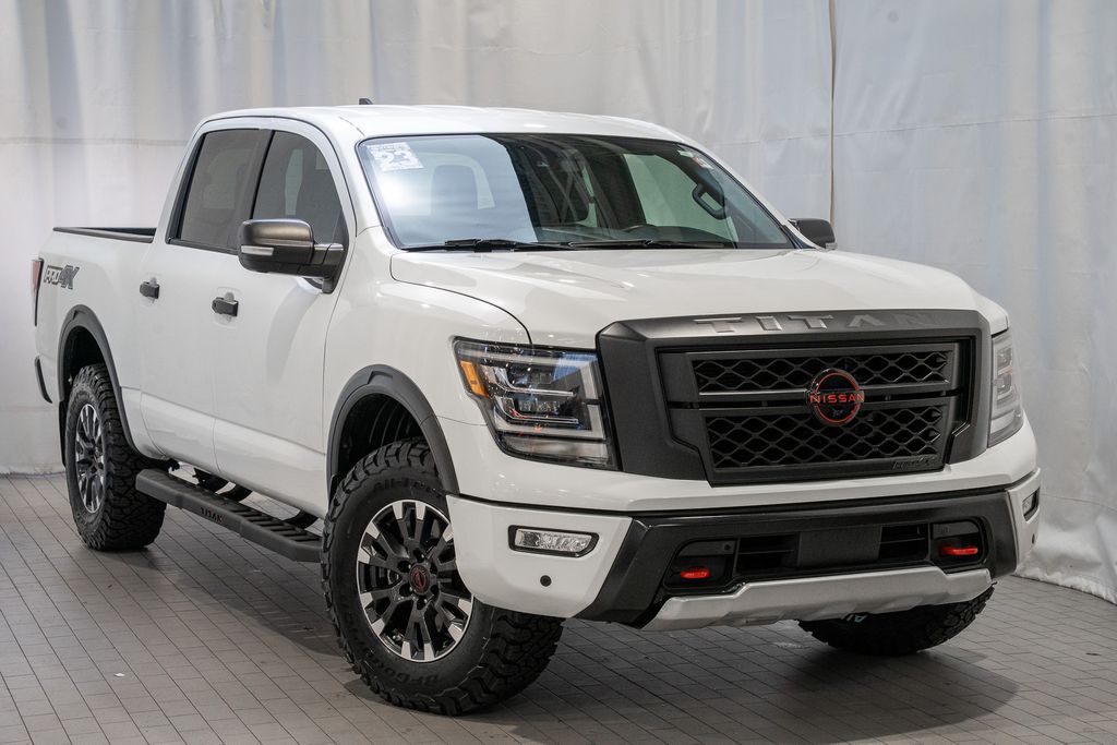 2023 Nissan Titan Truck 