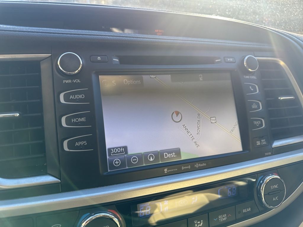 Used 2016 Toyota Highlander XLE V6 SUV