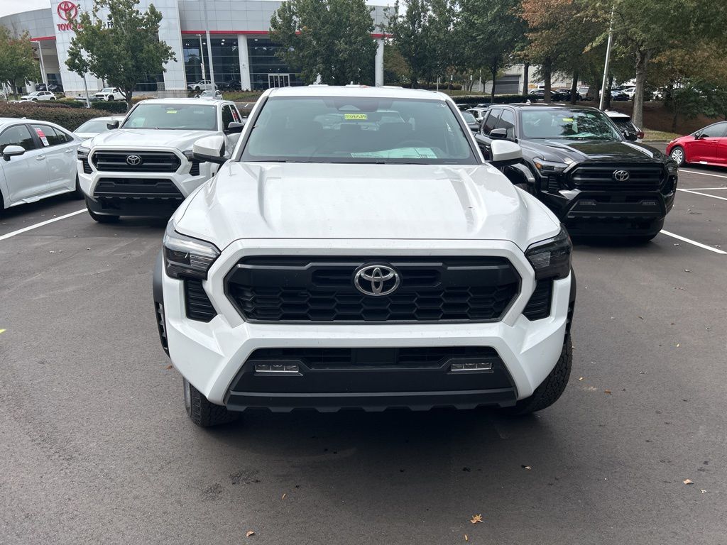 2025 Toyota Tacoma TRD Off-Road Double Cab photo 2