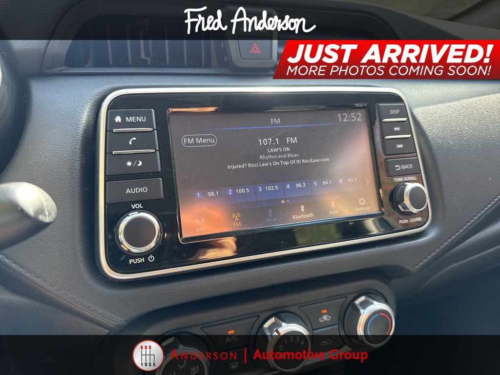 2023 Nissan Versa 1.6 S photo 4