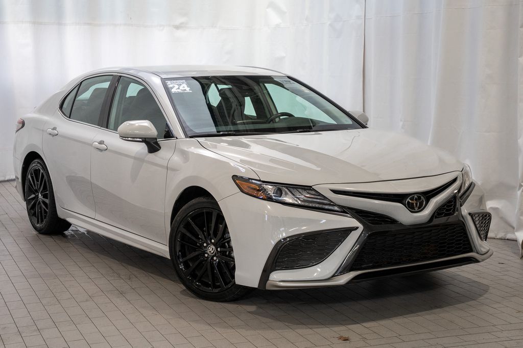 2024 Toyota Camry XSE's photo