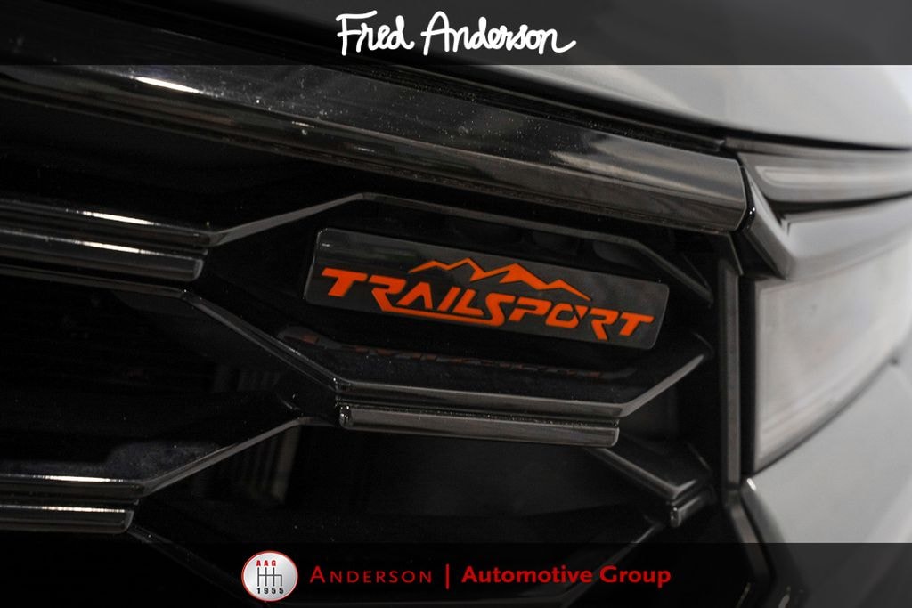Used 2024 Honda Pilot TrailSport SUV