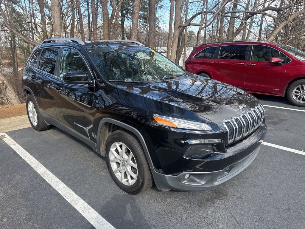 Used 2017 Jeep Cherokee Latitude SUV