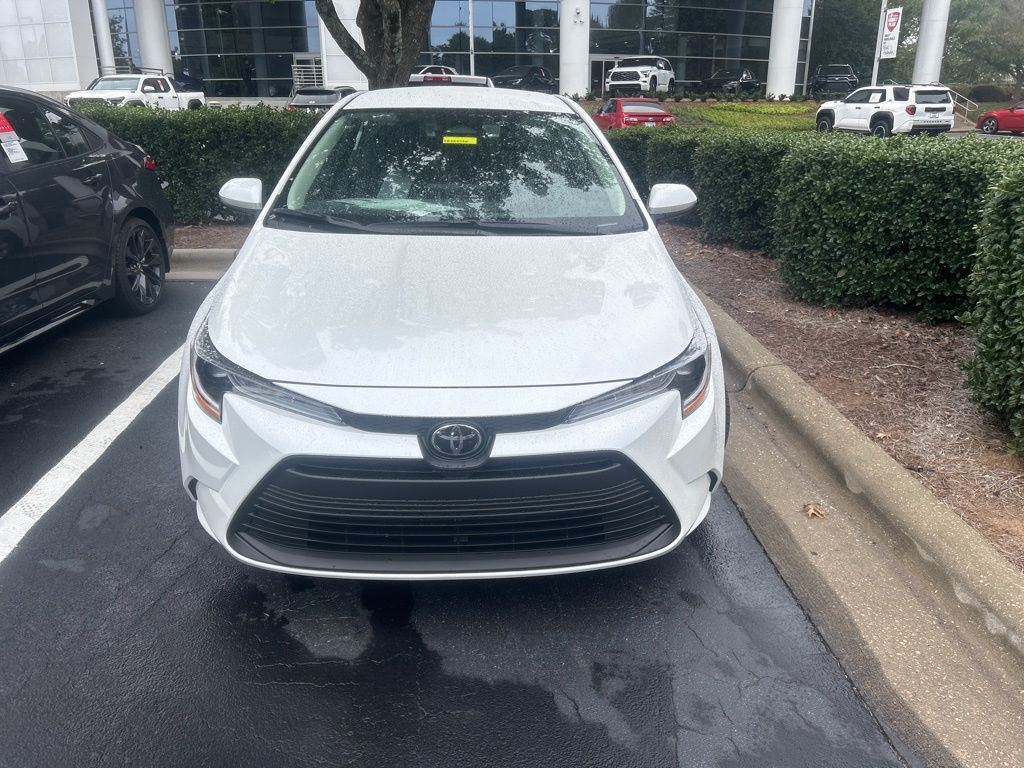 2026 Toyota Corolla LE photo 2