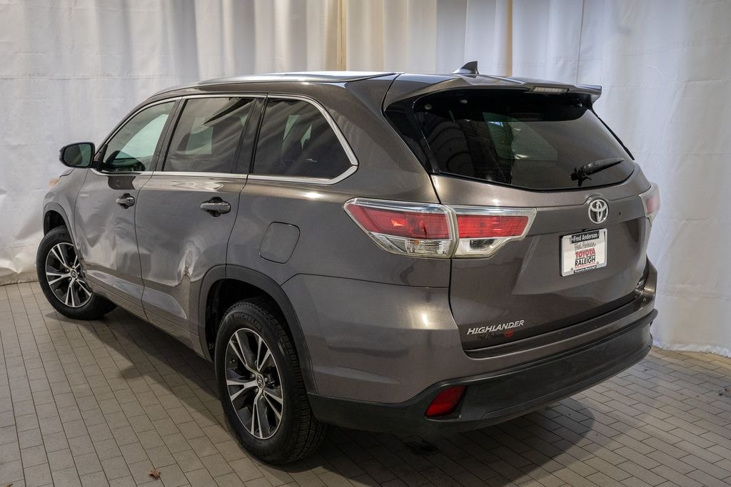 Used 2016 Toyota Highlander XLE V6 SUV