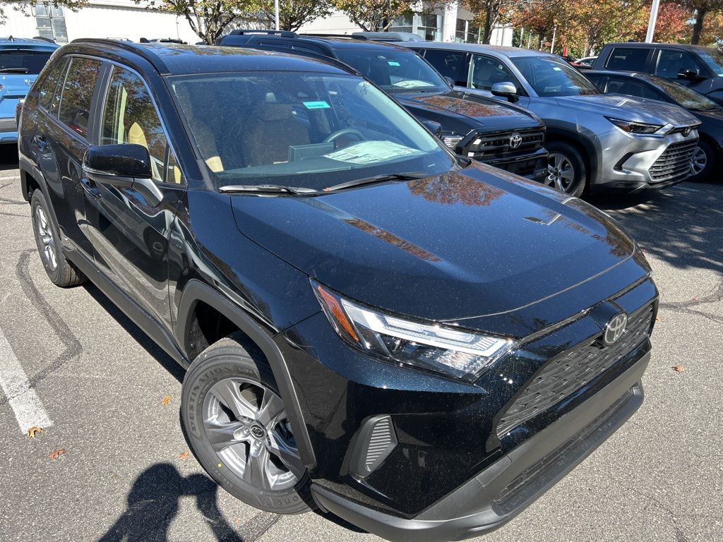2025 Toyota RAV4 Hybrid SUV 