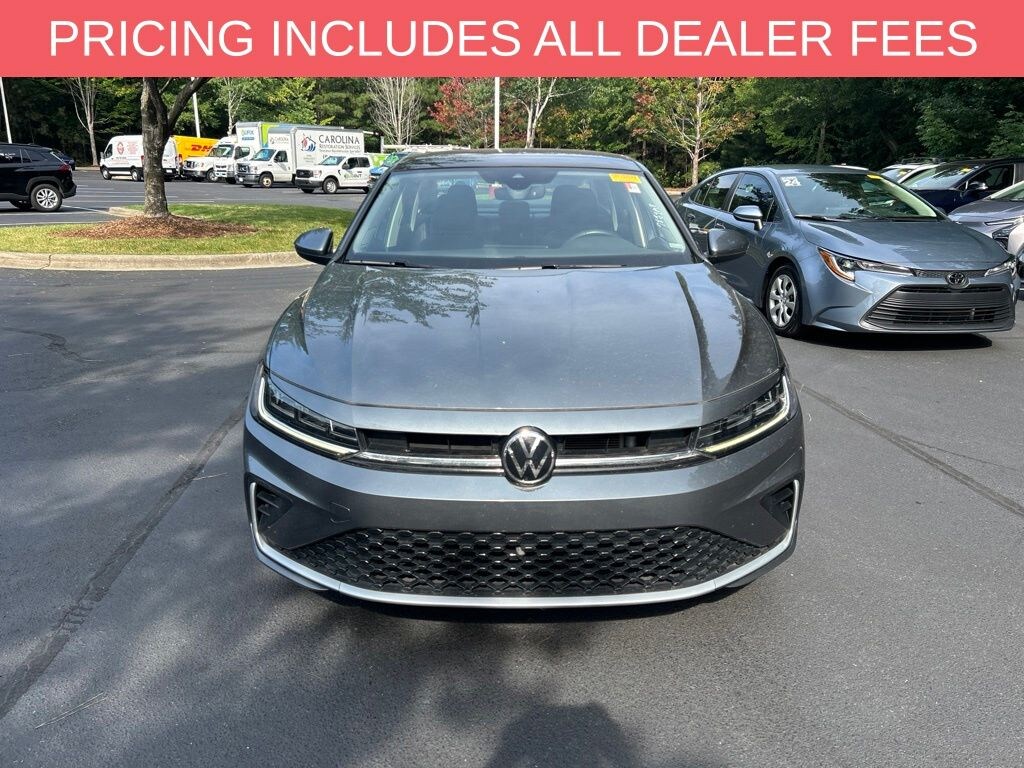 Used 2025 Volkswagen Jetta 1.5T SE Sedan