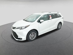 2026 Toyota Sienna XLE Van Passenger Van