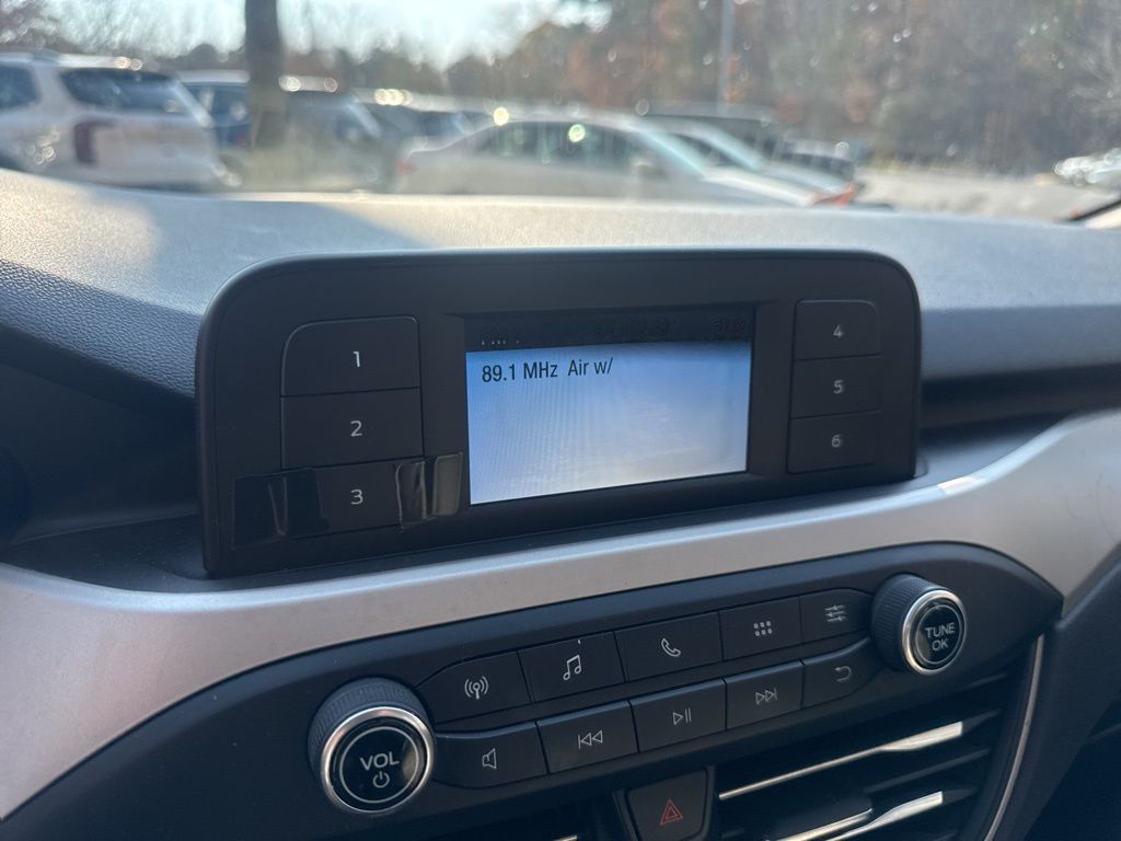 2021 Ford Escape S photo 4