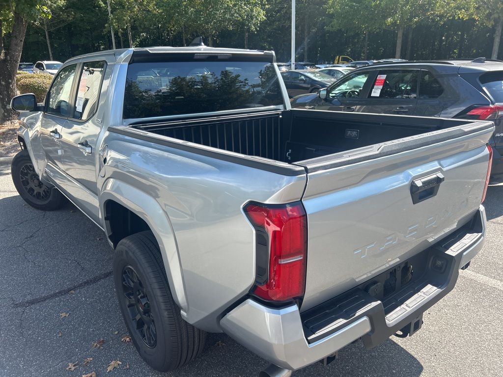 2025 Toyota Tacoma SR5 photo 3
