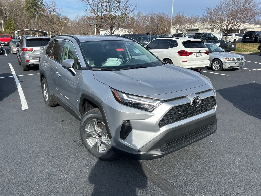 2025 Toyota RAV4 SUV 