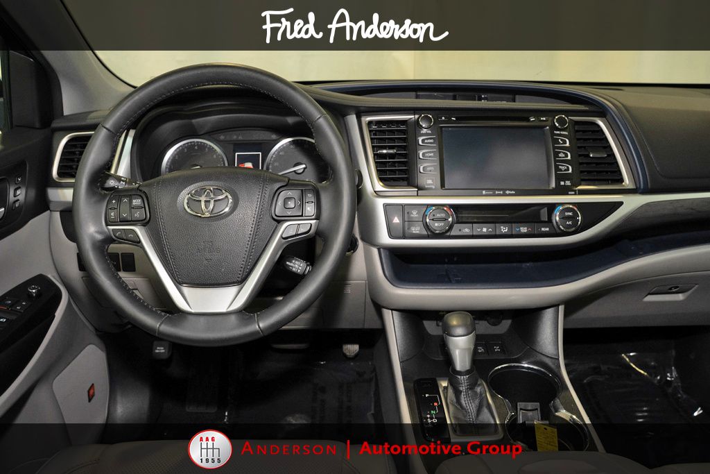 Used 2019 Toyota Highlander Limited Platinum with VIN 5TDDZRFH0KS742147 for sale in Raleigh, NC