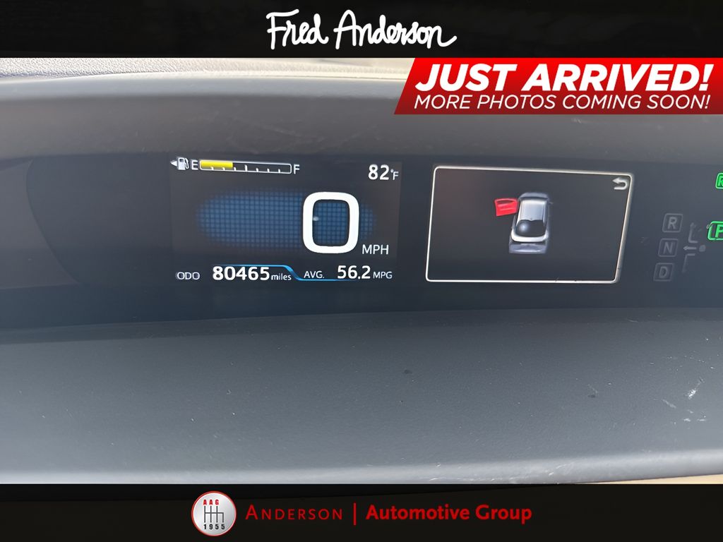2019 Toyota Prius LE photo 3
