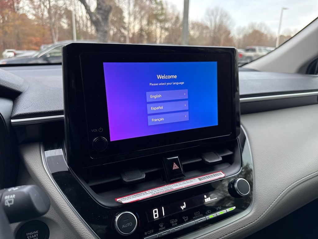 2024 Toyota Corolla Cross LE photo 4