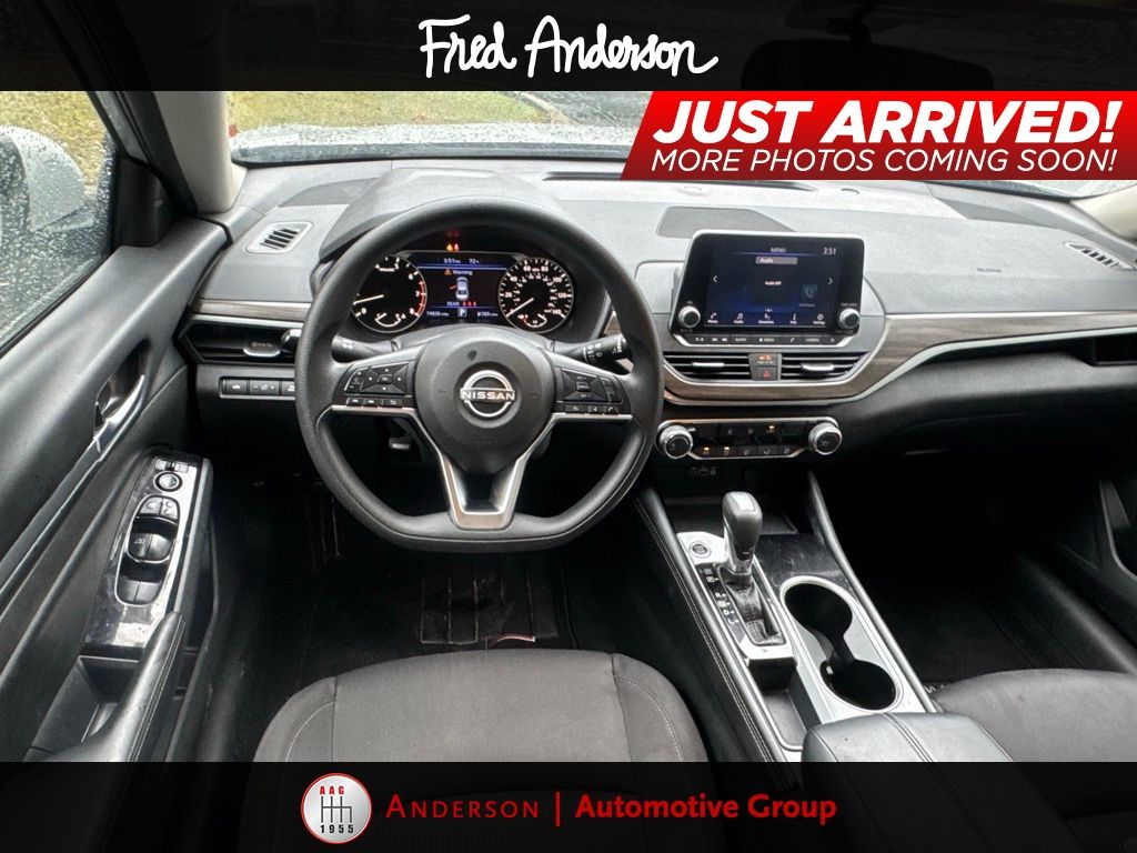 2023 Nissan Altima 2.5 SV photo 2