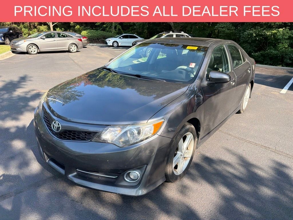 Used 2012 Toyota Camry SE Sedan