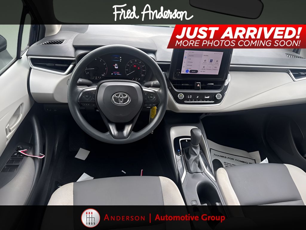 2024 Toyota Corolla LE photo 2