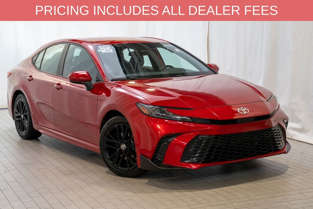 Used 2025 Toyota Camry SE Sedan