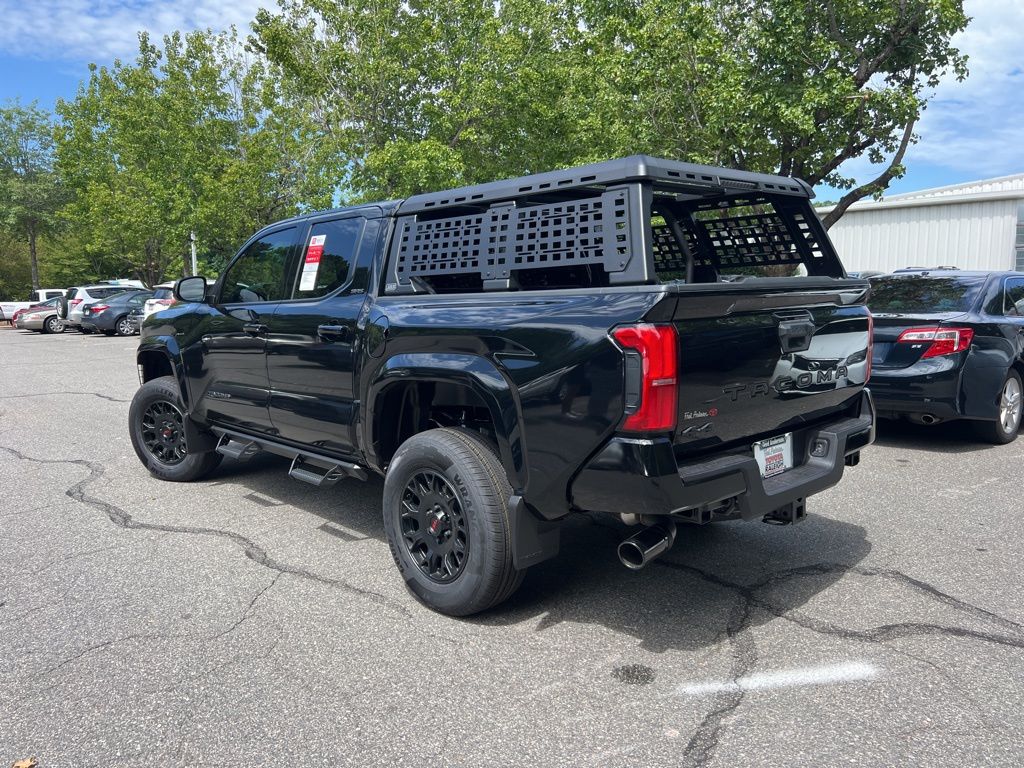 2025 Toyota Tacoma SR5 photo 4