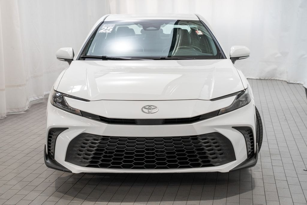 Used 2025 Toyota Camry SE Sedan