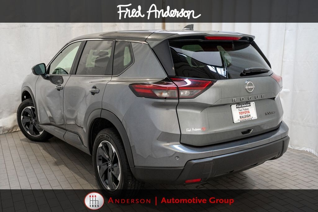 Used 2024 Nissan Rogue SV SUV