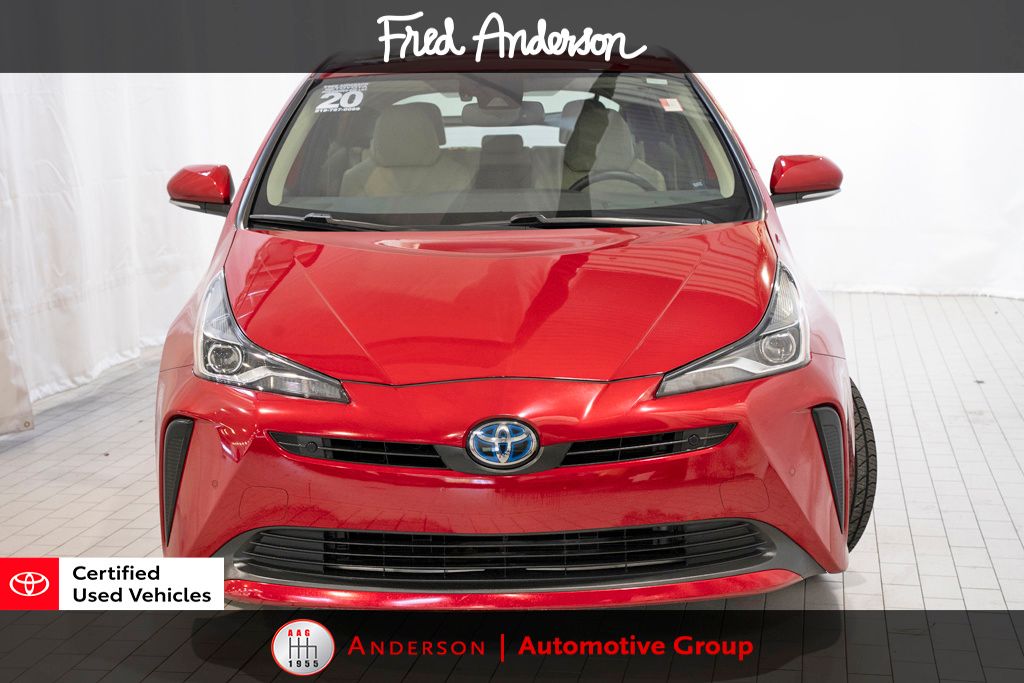2020 Toyota Prius L photo 3