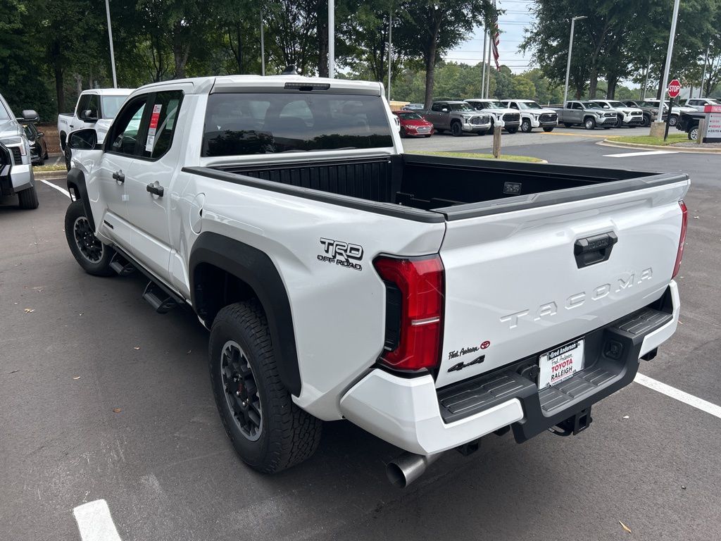 2025 Toyota Tacoma TRD Off-Road Double Cab photo 3