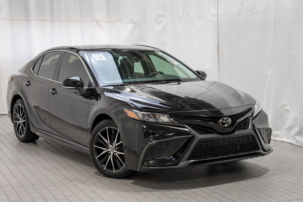 2023 Toyota Camry Sedan 