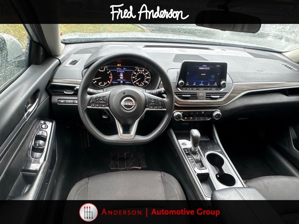 2023 Nissan Altima 2.5 SV photo 2