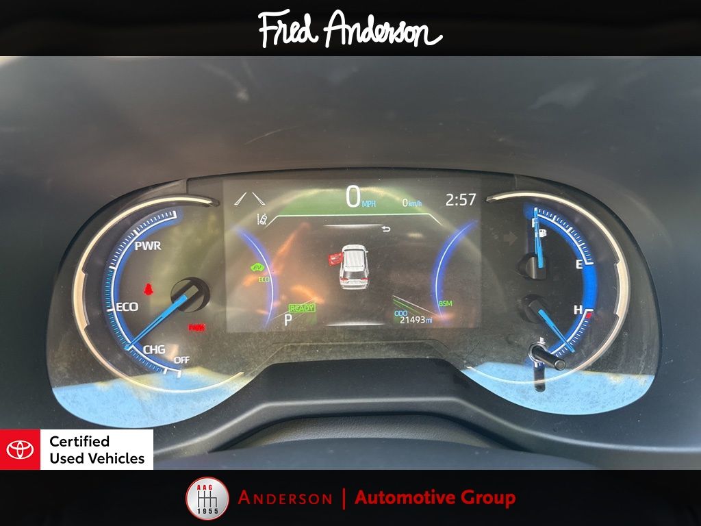 2024 Toyota RAV4 Hybrid XLE photo 3