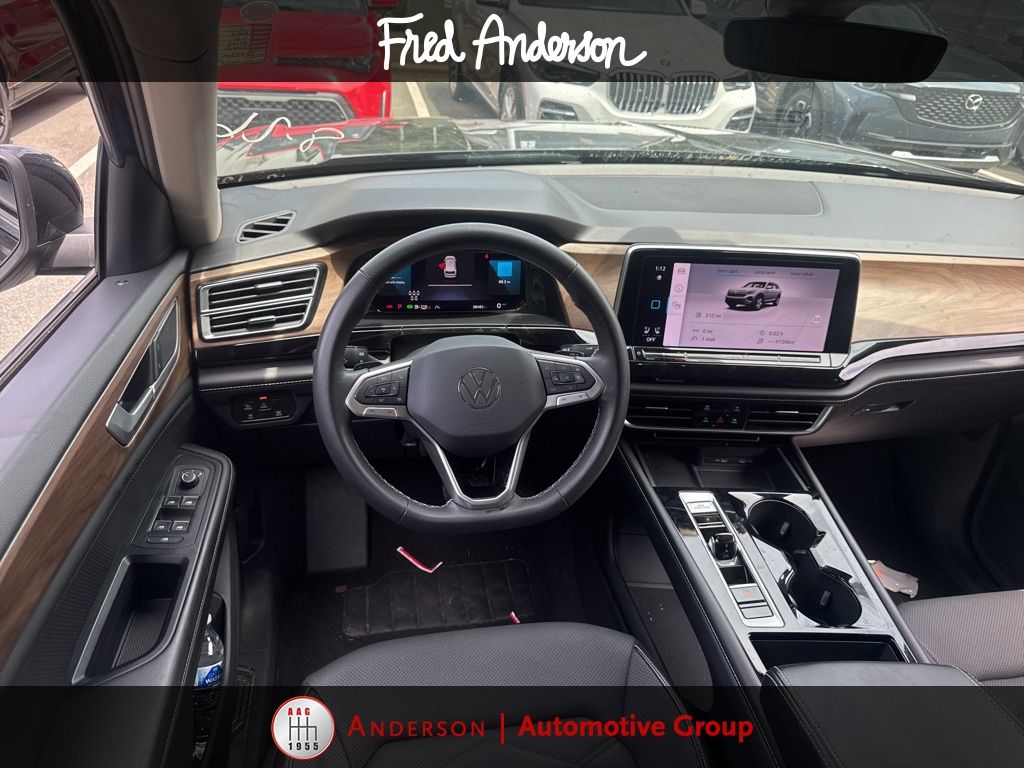 2024 Volkswagen Atlas SE Technology photo 2
