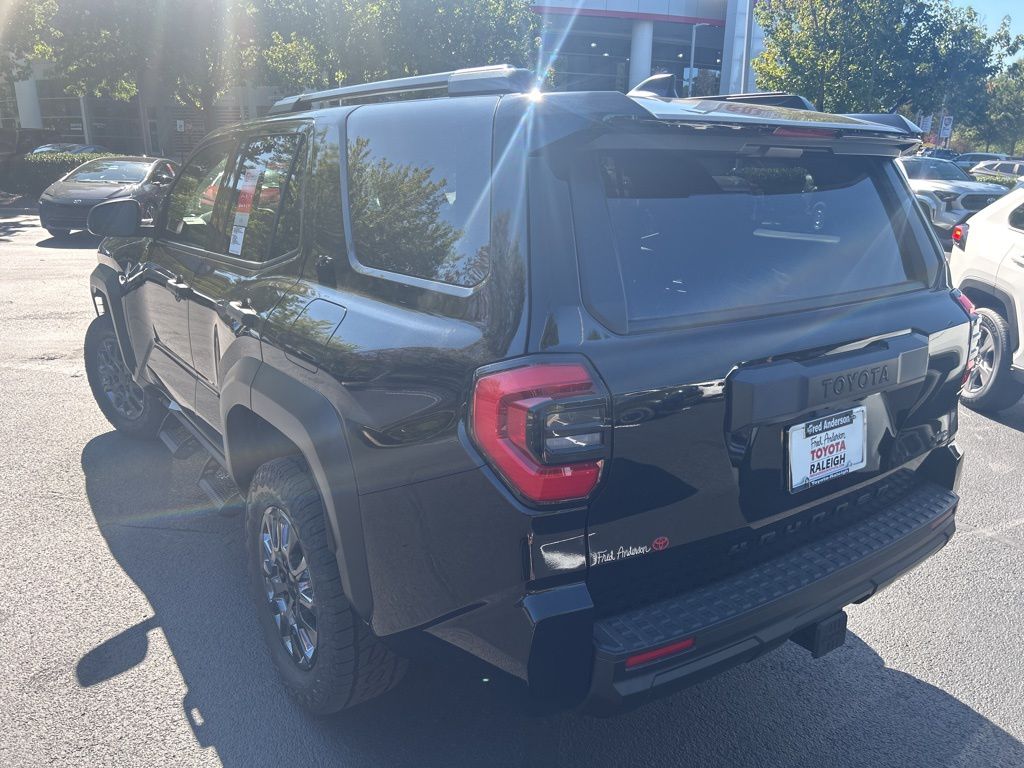 2025 Toyota 4Runner SR5 photo 3
