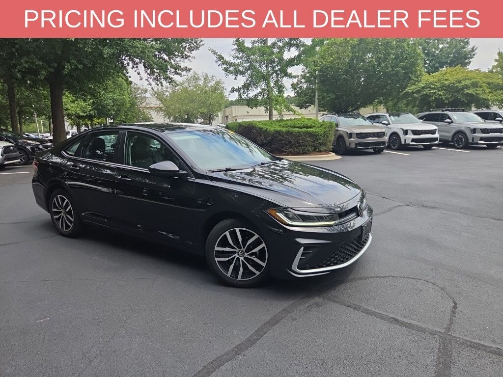 Used 2025 Volkswagen Jetta 1.5T SE Sedan
