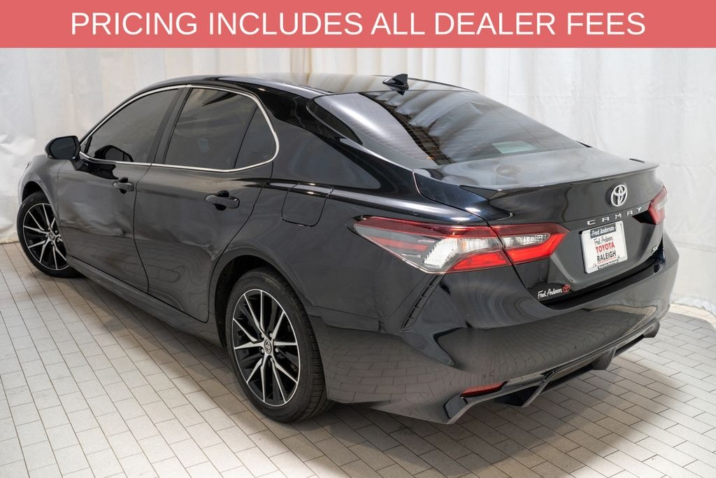 Used 2023 Toyota Camry SE Sedan