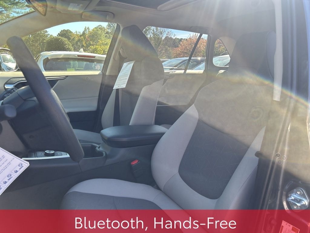 New 2025 Toyota RAV4 Hybrid XLE SUV