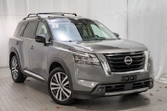 2022 Nissan Pathfinder Platinum SUV