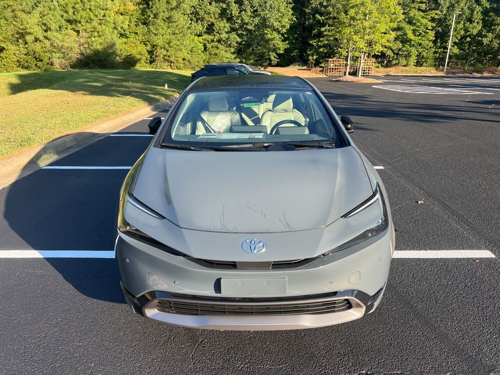 2026 Toyota Prius XLE photo 3