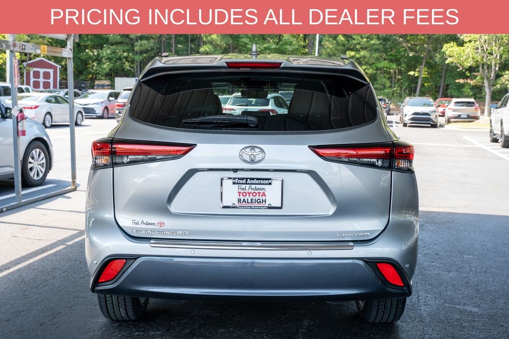 Used 2023 Toyota Highlander Limited SUV