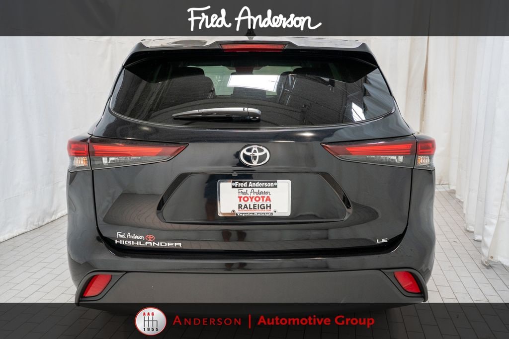 Used 2025 Toyota Highlander LE SUV