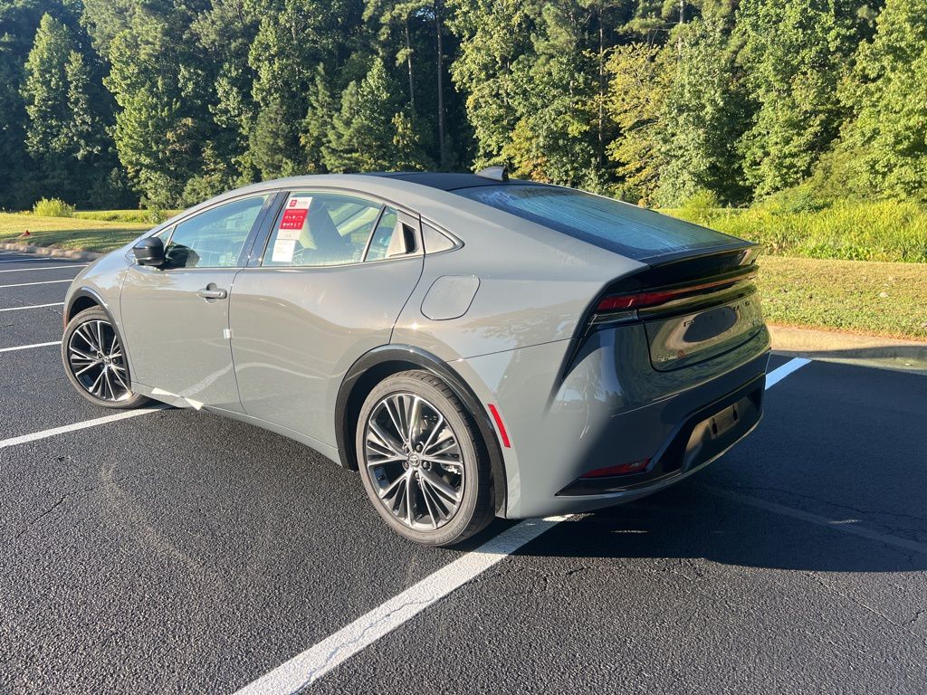 2026 Toyota Prius XLE photo 4