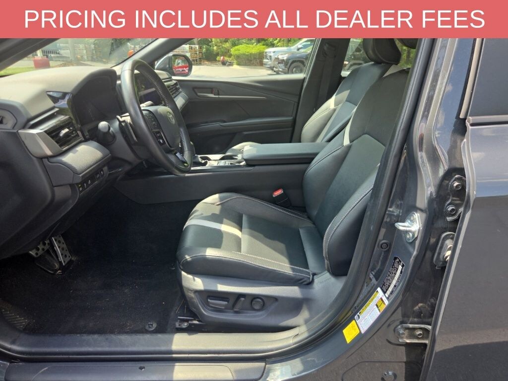 Used 2025 Toyota Camry SE Sedan