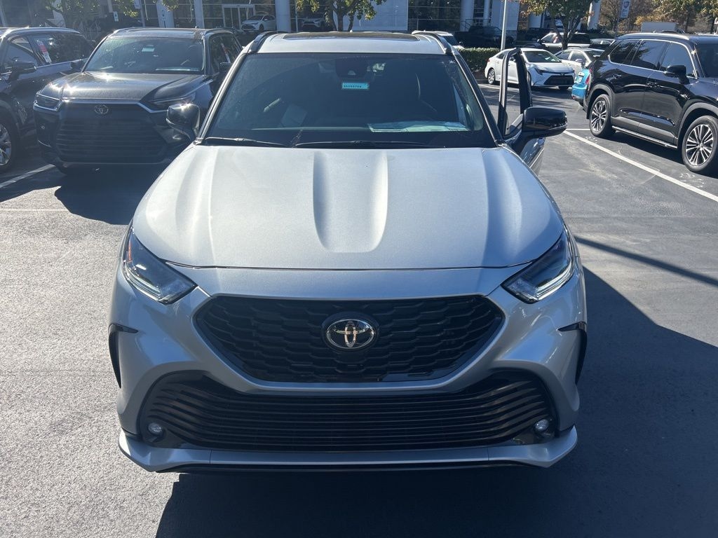 New 2025 Toyota Highlander XSE SUV