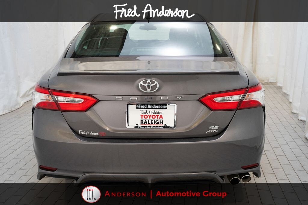 Used 2020 Toyota Camry SE Sedan