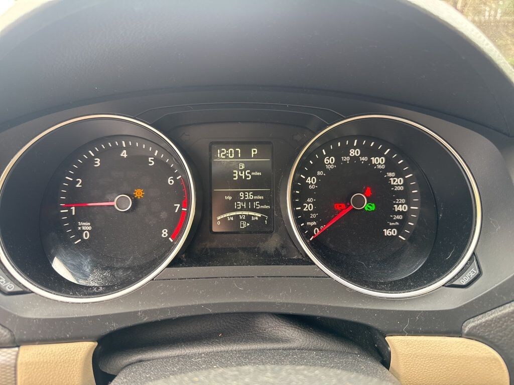 Used 2015 Volkswagen Jetta 1.8T SE Sedan