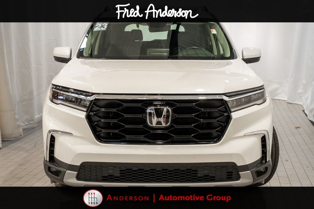 2023 Honda Pilot Touring photo 3