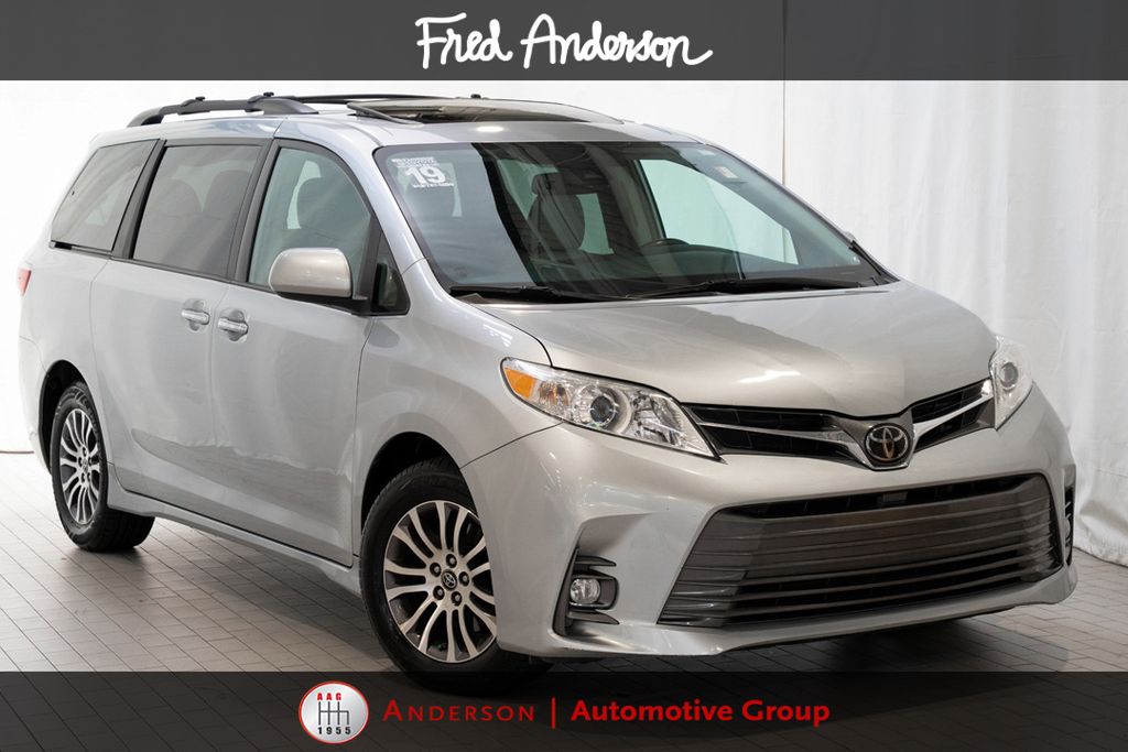 2019 Toyota Sienna Minivan/Van 